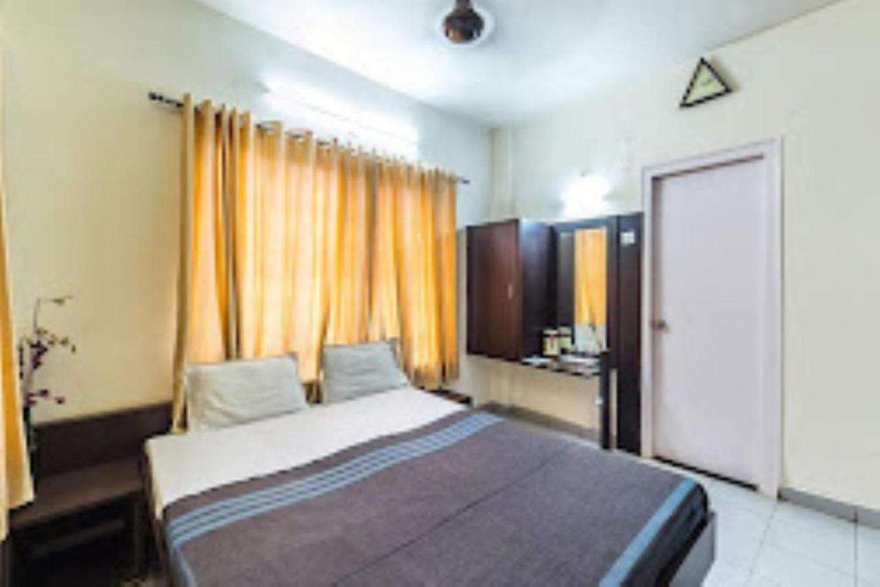Hotel Abhishek ,Nashik Exterior foto